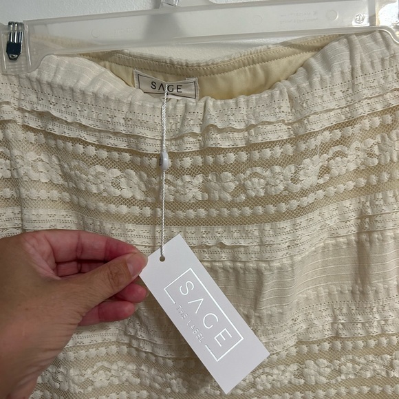 Sage the label, mini skirt, crochet/lace size large - Picture 5 of 5